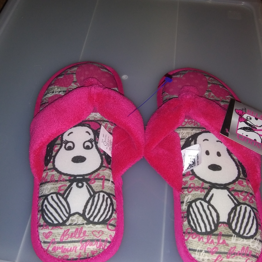 snoopy thong slides NWT